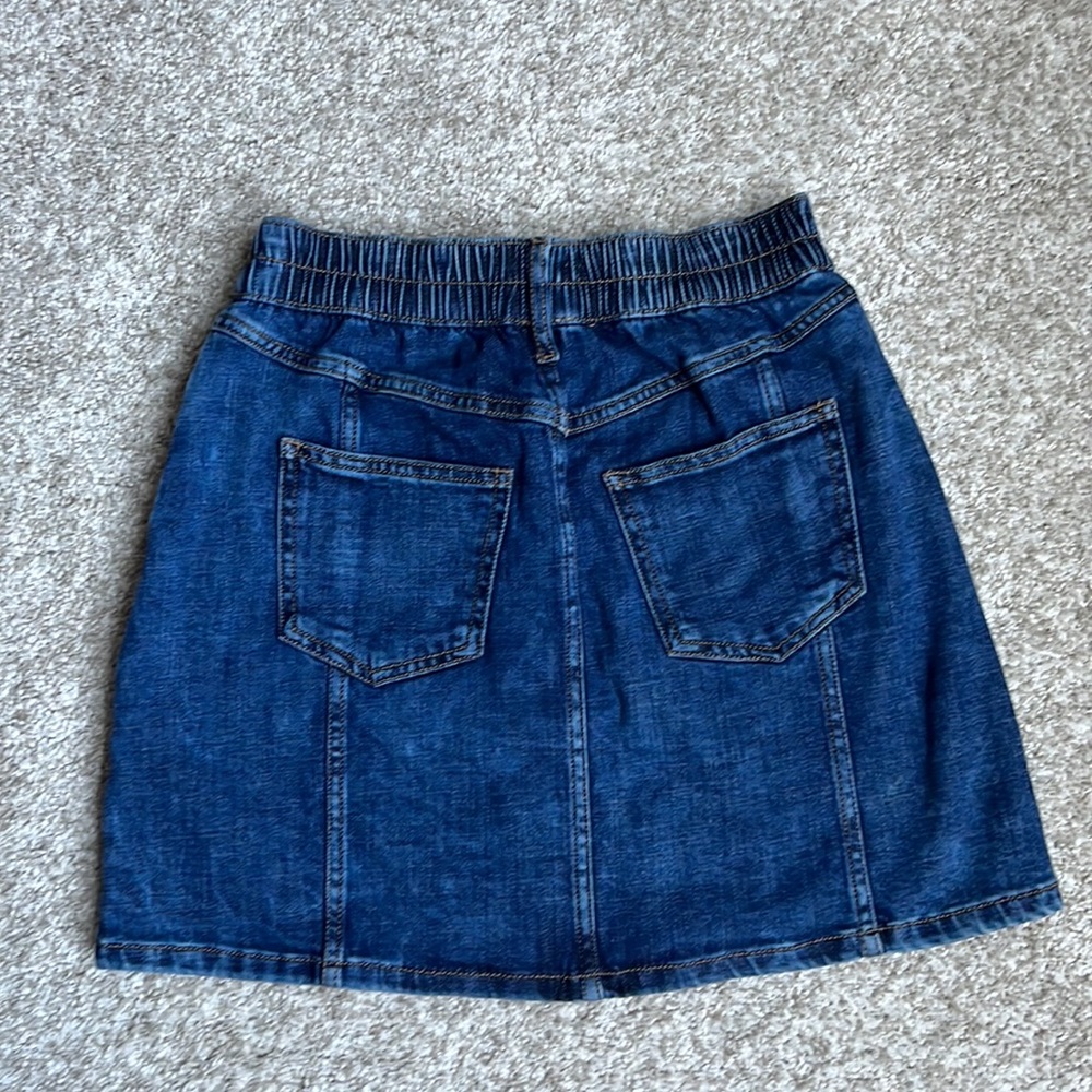 Aerie women’s jean skirt. Size extra small - Picture 3 of 3